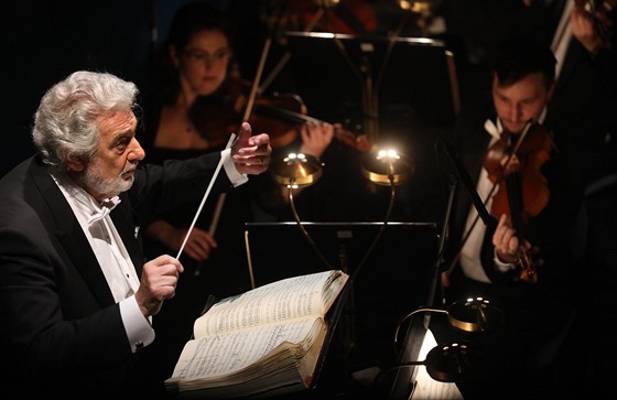 Plácido Domingo dirigoval Mozartova Dona Giovanniho ve Stavovském divadle.