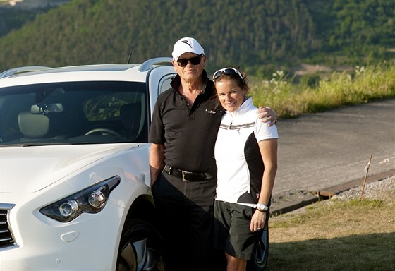 Jií Korn s pítelkyní Renatou Cieslerovou (2012)