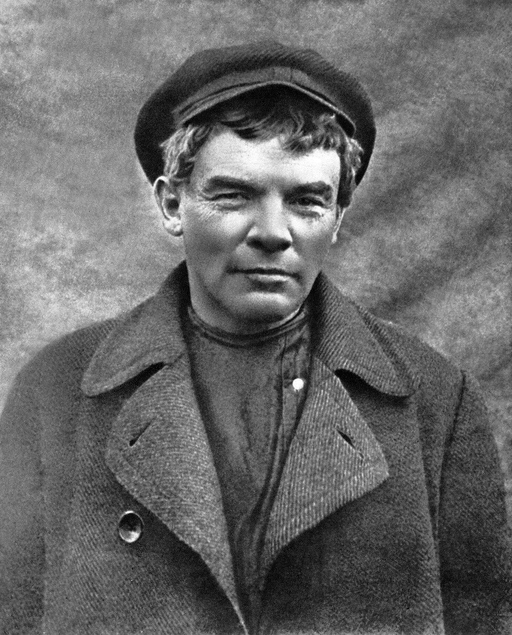 Oholený Lenin v paruce ve Finsku (11. dubna 1917)