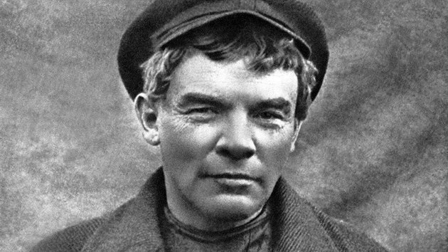 Oholený Lenin v paruce ve Finsku (11. dubna 1917)