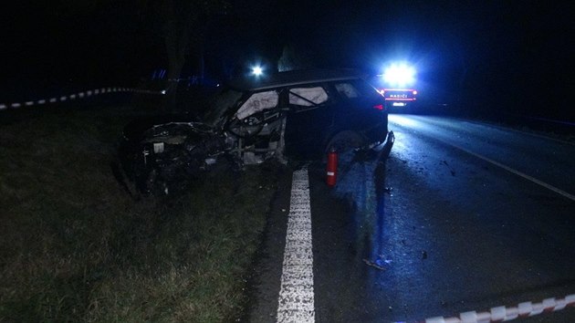 Jedno mrt a dv zrann si vydala vn nehoda dvou osobnch aut u Zaluan na Pbramsku. (31.10.2017)