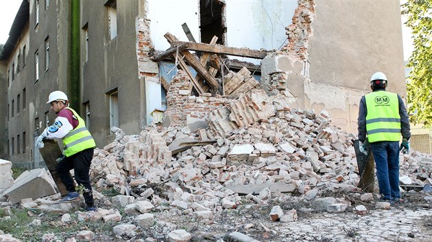 V Přerově začalo bourání někdejšího romského ghetta ve Škodově ulici.