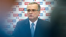 Pedseda TOP 09 Miroslav Kalousek na tiskové konferenci v Poslanecké snmovn...