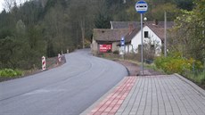 Na opačné straně silnice v dolní části obce Hrádek vznikla podstatně modernější...