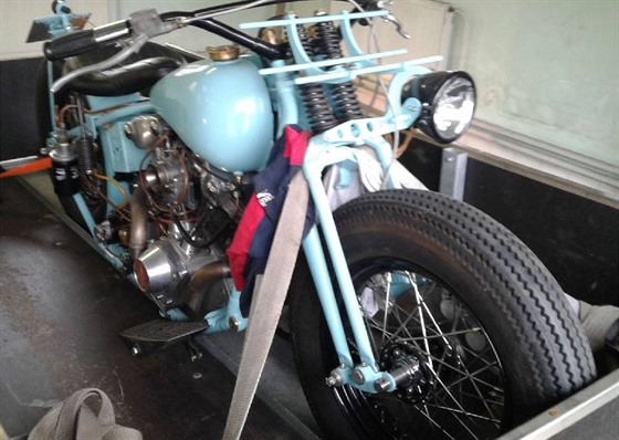Zloděj ukradl historický motocykl Harley-Davidson v hodnotě převyšující 700...