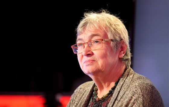 Noviná�ka a bývalá disidentka Petru�ka �ustrová v diskusním po�adu Rozst�el....