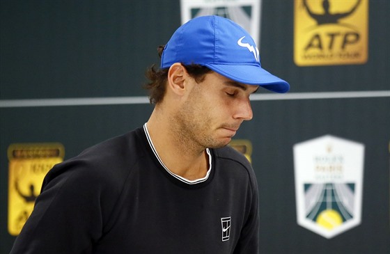 Rafael Nadal odstupuje z paíského halového turnaje kvli zranní.
