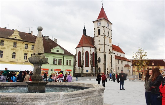 Po třech letech skončila rekonstrukce Mírového náměstí v Horažďovicích.