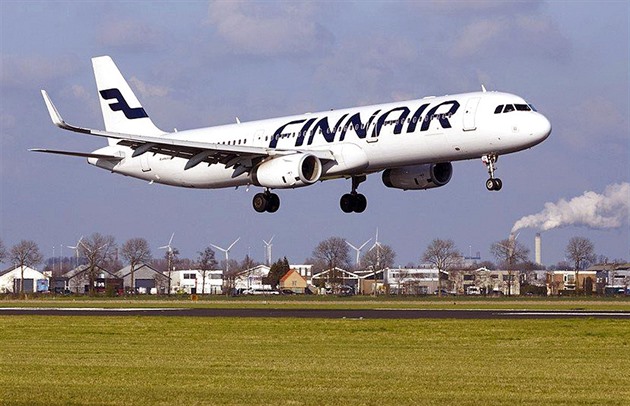 Zvažte se, žádají aerolinky Finnair. Na sítích opět sklízí vlnu kritiky