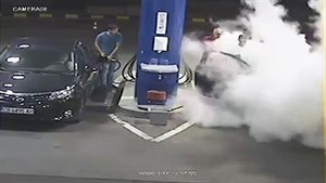 Mladík kouřil na benzínce, pumpař se ním nemazlil