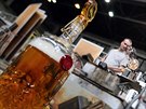 Prezentace nové umlecké kolekce aukních láhví Pilsner Urquell 2017. Draba...