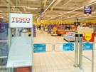 Prodejna Tesco v obchodn�m komplexu Centro Zl�n ve Zl�n�-Malenovic�ch.