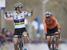 Sanne Cantová z Belgie si na cyklokrosovém ME v Táboe dojela pro titul, druhá...