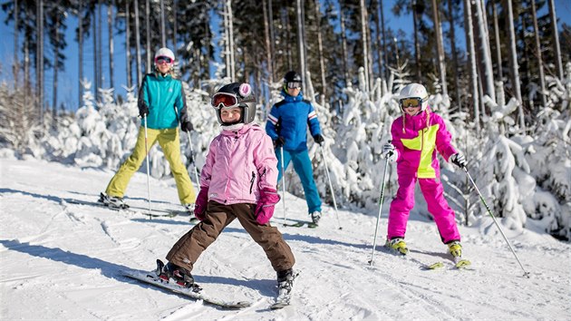 Tak letos si nejvce zbavy na Lipn uij hlavn rodiny s dtmi. Teba na prodlouenm skicrossu nebo na cvin louce ve Fox parku.