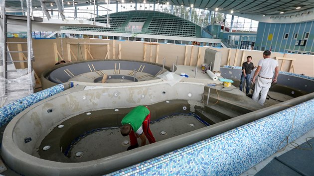 emeslnci dokonuj novou vivku na plaveckm stadionu v eskch Budjovicch.
