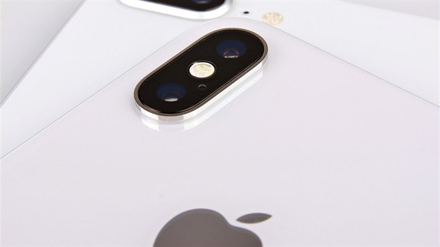 iPhone X a iPhone 8 Plus