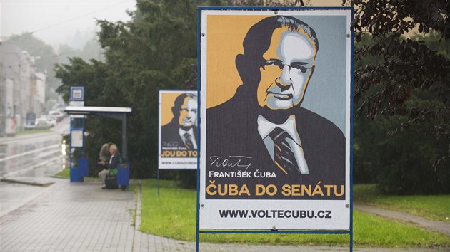 Reklamní poutače ve Zlíně před senátními volbami v roce 2014.
