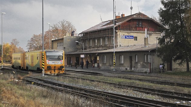 Historick budova ndra v Tachov projde bhem dvou let kompletn rekonstrukc. Zbourat by se ml tak pstavek ze sedmdestch let. (4. 11. 2016)