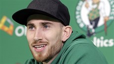 Gordon Hayward z Bostonu piel promluvit o svém zranní.