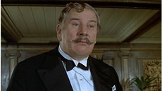 Peter Ustinov jako Hercule Poirot ve filmu Smrt na Nilu (1978)