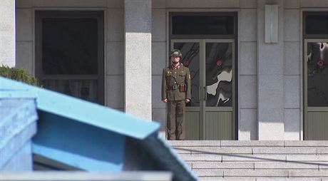 Severokorejského vojáka postelili pi dezerci do Jiní Koreje