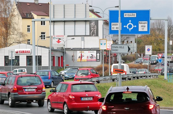Řidiče v Karlových Varech čekají kvůli opravám mostů dopravní omezení. Ilustrační foto