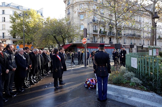 Lidé ped dvma lety umírali i v kavárn A la Bonne Biere, také zde francouzský...