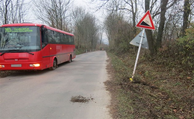 Místo natstí jen lehké nehody autobusu u Vraclavi na Vysokomýtsku.