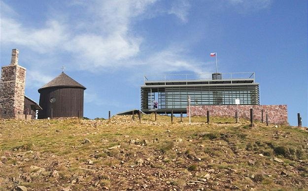 Nová po�tovna na Sn�ce - vizualizace. Autor projektu. H.R.A. Hofffman Rajni�...