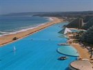 Podívejte se na bazén v resortu San Alfonso del Mar