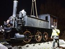 V Prostjov sthovali v úterý veer unikátní parní lokomotivu, která stála...