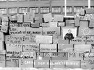 Hladov ze z krabic v Hradci Krlov v prosinci 1989.