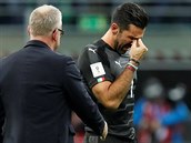 Je konec, Gianluigi Buffon prv odchytal posledn zpas za Itlii, se slovy...