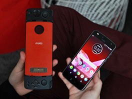 Lenovo Moto Z2 Play a Moto Gamepad