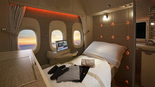 Aerolinky Emirates pedstavily nov luxusn interir letounu Boeing 777 inspirovan liniemi voz Mercedes.