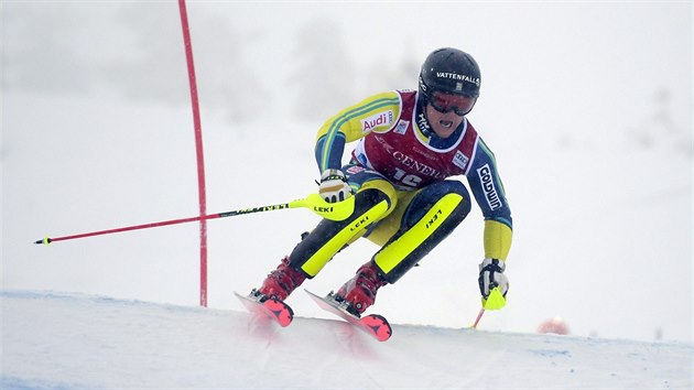 Mattias Hargin ve slalomu v Levi.