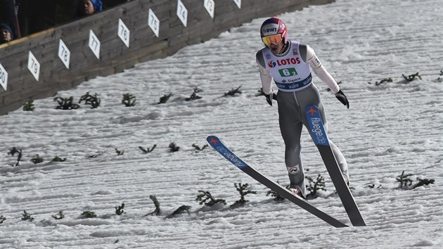Jakub Janda se v závodu družstev Světového poháru ve skocích na lyžích v polské Wisle loučil s kariérou.