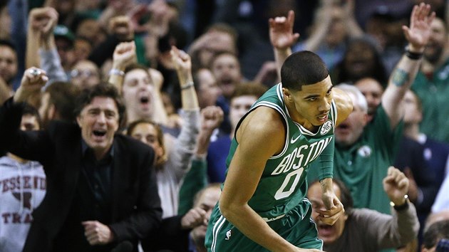 Jayson Tatum potil fanouky Boston Celtics.