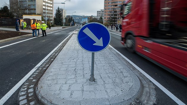 Silnii v Nchod oteveli opraven hlavn tah mstem do Polska (16.11.2017).