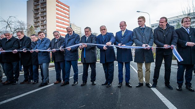 Slavnostnho oteven prtahu Nchodem se astnili poslanci, hejtman i premir Bohuslav Sobotka.