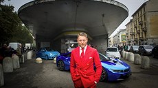 Benzinka na milánském námstí Accursio ped rekonstrukcí. Lapo Elkann je...