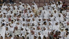 Katarské publikum bhem pípravného duelu s eskem