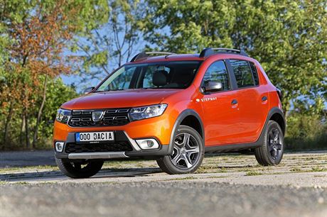 Dacia se se svými modely jako vlastn jediná vejde do dvousettisícové ástky. 