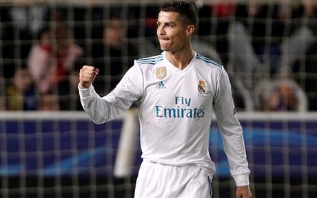 Cristiano Ronaldo z Realu Madrid slaví jeden ze svých gól. 