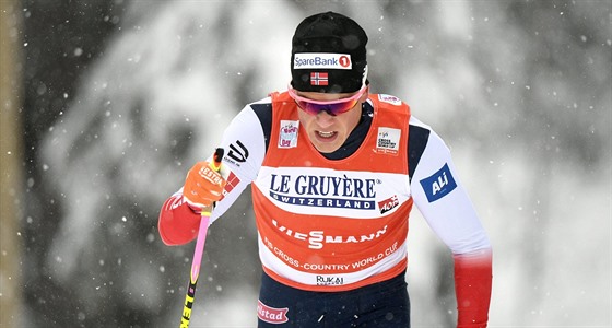 Norský bec na lyích Johannes Hoesflot Klaebo ovládl sprint Svtového poháru...