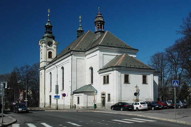 Liberecký kostel Nalezení svatého Kíe v jeho zahrad se ukrývá vzácný morový...