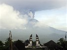 Na Bali hrozí erupce sopky Agung. Úady evakuovaly desetitisíce lidí (27....