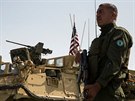 Americká armáda chce v Sýrii zstat a do ukonení mírových rozhovor.