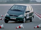 Mercedes A první generace pi testech stabilizaního systému ESP v roce 1997.