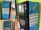 Automaty na kolní pomcky u na kolách nabízí studentský projekt easy school.